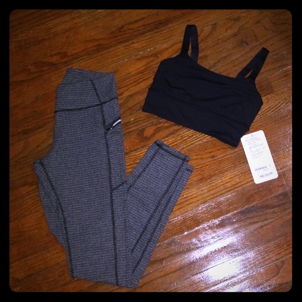 Lululemon sports bra